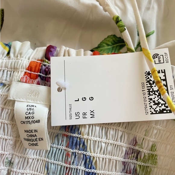 H&M Smocked Bodice Icon Fruit Floral Print Midi Dress Size Large - Picture 4 of 6